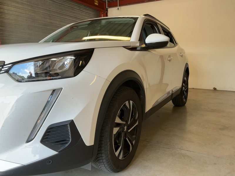 Peugeot 2008 1.2 PureTech Allure 2020 – снимка 2