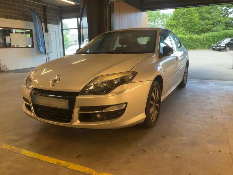 Renault Laguna 1.5 dCi BOSE Edition 2011 – снимка 1