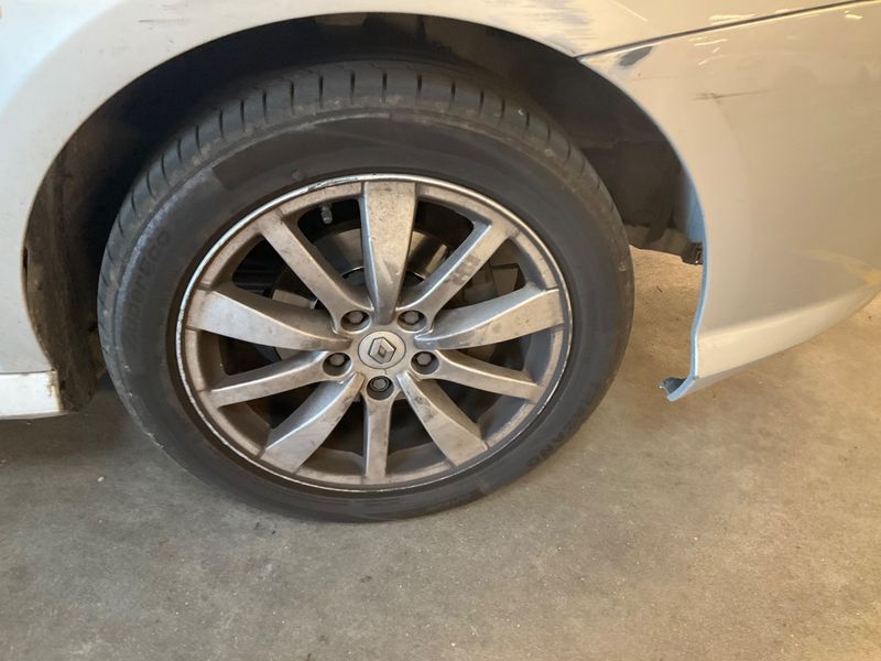Renault Laguna 1.5 dCi BOSE Edition 2011 – снимка 11
