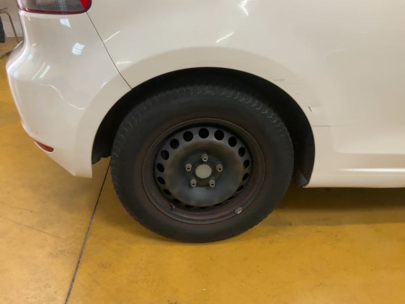 Volkswagen Golf VI 1.6 TDI Trendline 2010 – снимка 19