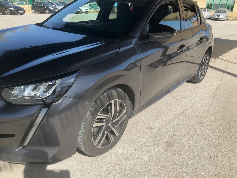 Peugeot 208 1.2 PureTech Allure 2023 – снимка 2