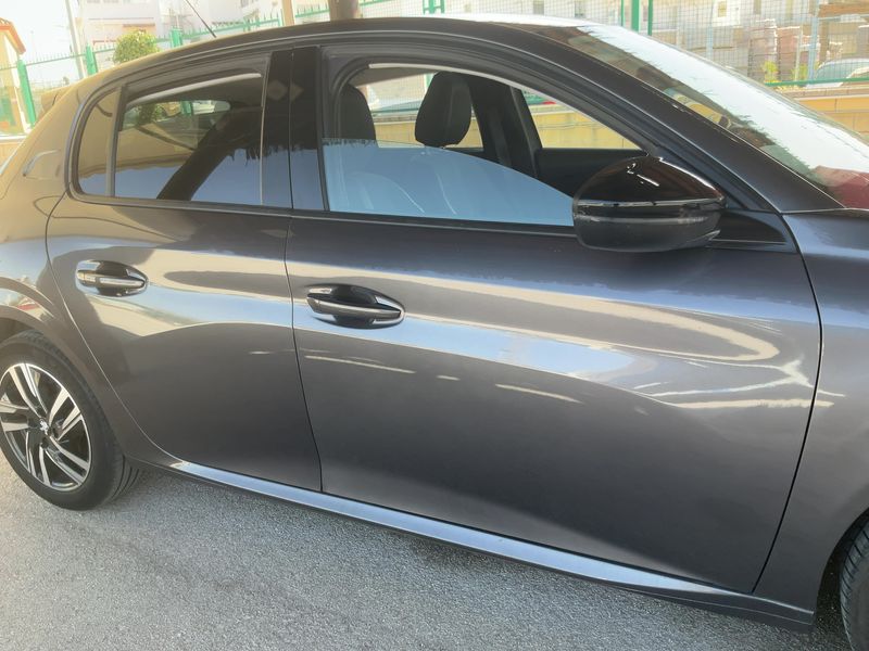 Peugeot 208 1.2 PureTech Allure 2023 – снимка 10