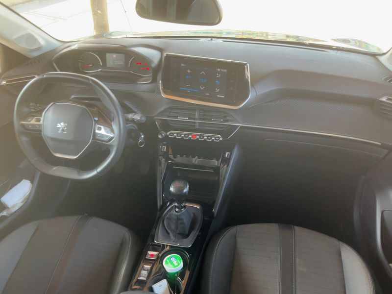 Peugeot 208 1.2 PureTech Allure 2023 – снимка 17