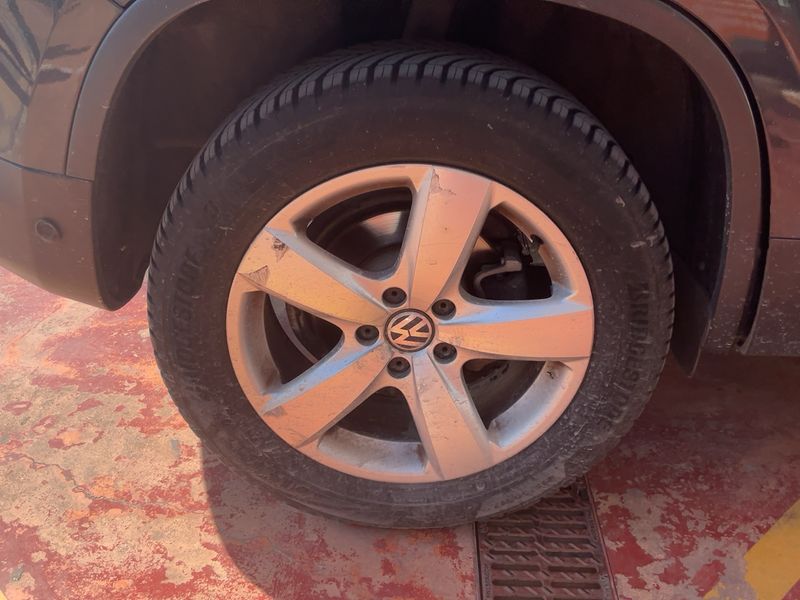 Volkswagen Tiguan 2.0 TDI Country 4Motion BlueMotion Tech 2014 – снимка 9