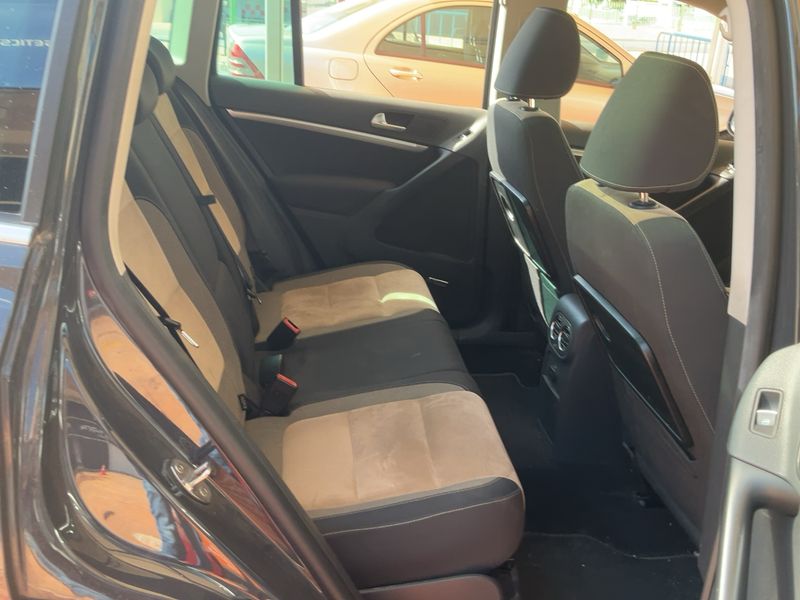 Volkswagen Tiguan 2.0 TDI Country 4Motion BlueMotion Tech 2014 – снимка 19