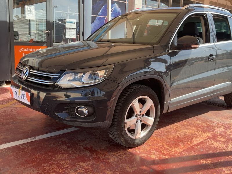 Volkswagen Tiguan 2.0 TDI Country 4Motion BlueMotion Tech 2014 – снимка 2