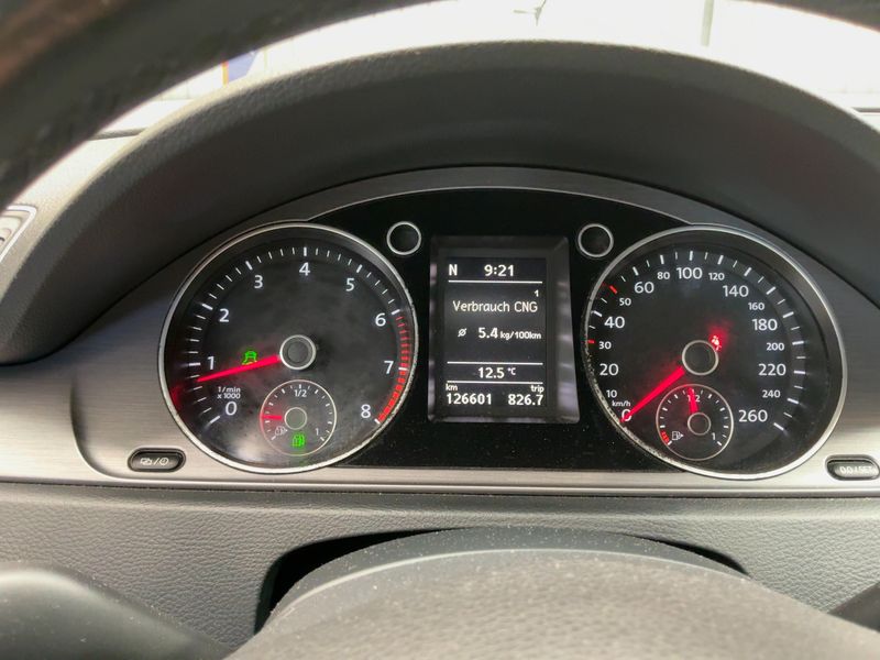Volkswagen Passat 1.4 TSI EcoFuel Comfortline 2013 – снимка 19