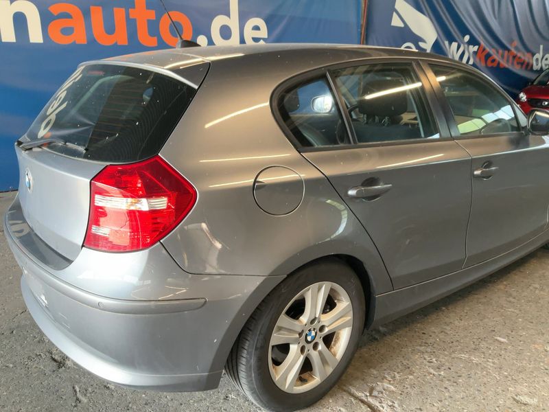 BMW 1er 118d 2011 – снимка 8