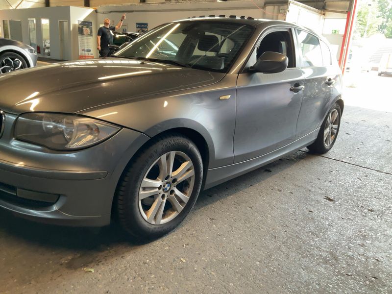 BMW 1er 118d 2011 – снимка 2