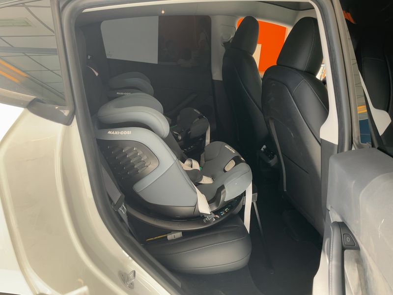 Tesla Model Y Standard Range 2023 – снимка 19