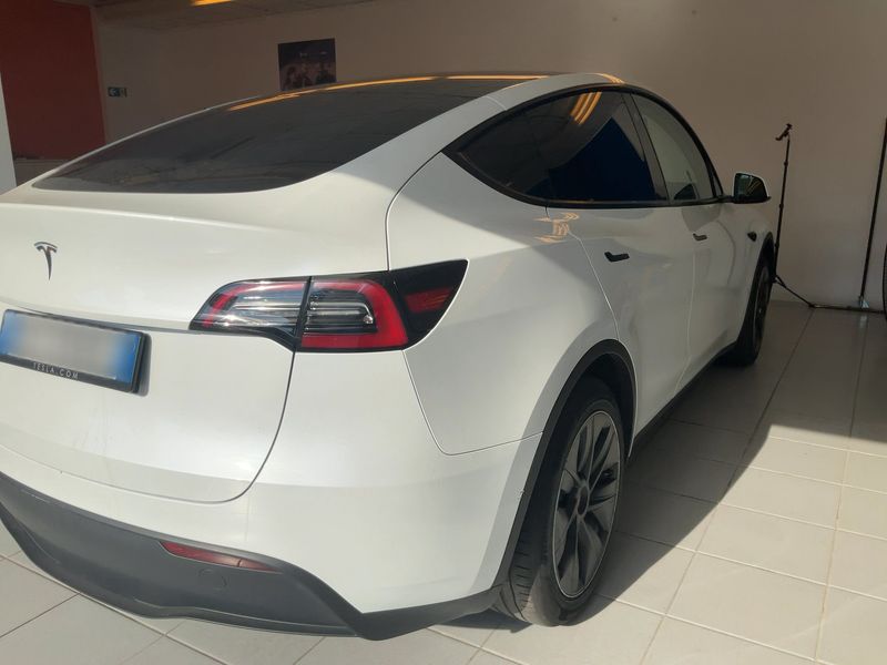 Tesla Model Y Standard Range 2023 – снимка 8