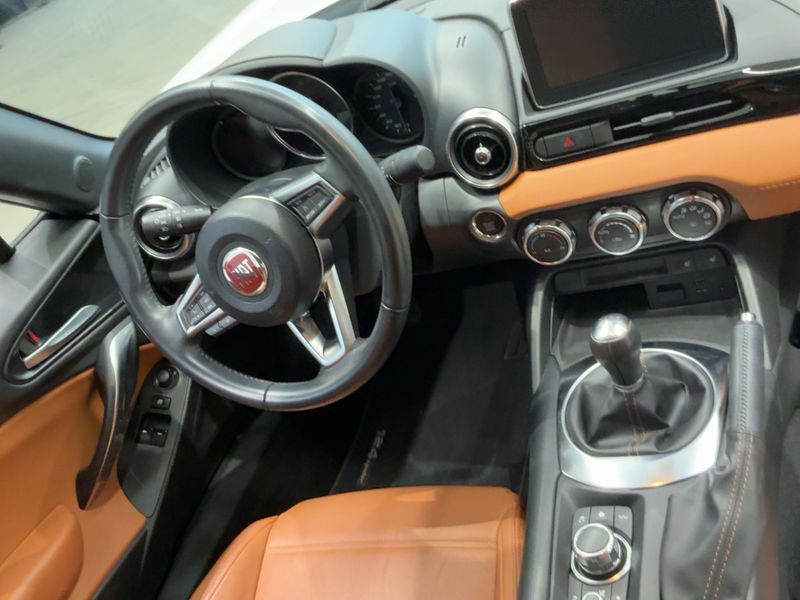 Fiat 124 Spider 1.4 Turbo Lusso 2018 – снимка 18