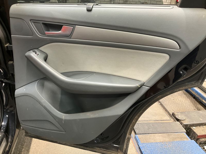 Audi Q5 3.0 V6 TDI quattro 2014 – снимка 33