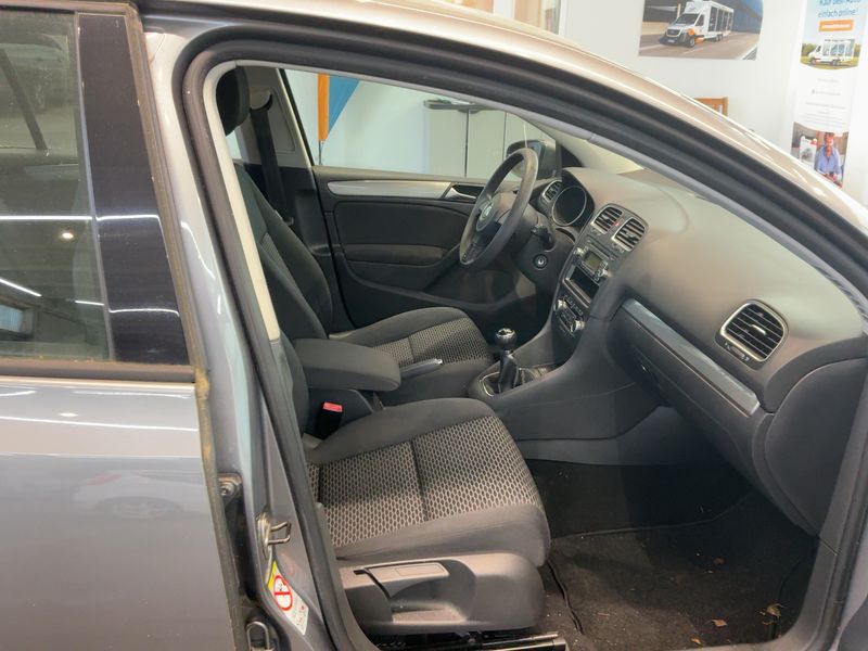Volkswagen Golf VI 1.4 Trendline 2009 – снимка 16