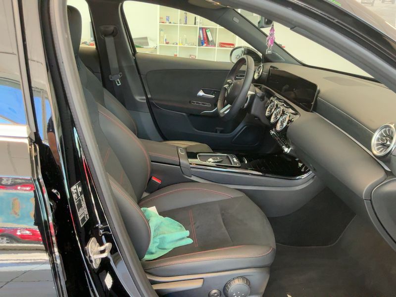 Mercedes-Benz A-Klasse A 200 Mild-Hybrid AMG Line 2024 – снимка 16