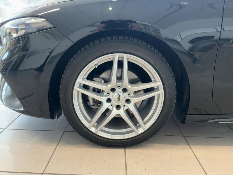 Mercedes-Benz A-Klasse A 200 Mild-Hybrid AMG Line 2024 – снимка 3