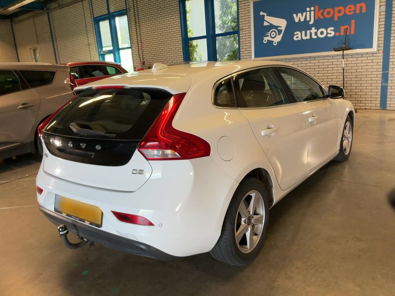 Volvo V40 1.6 D2 Momentum 2013 – снимка 8