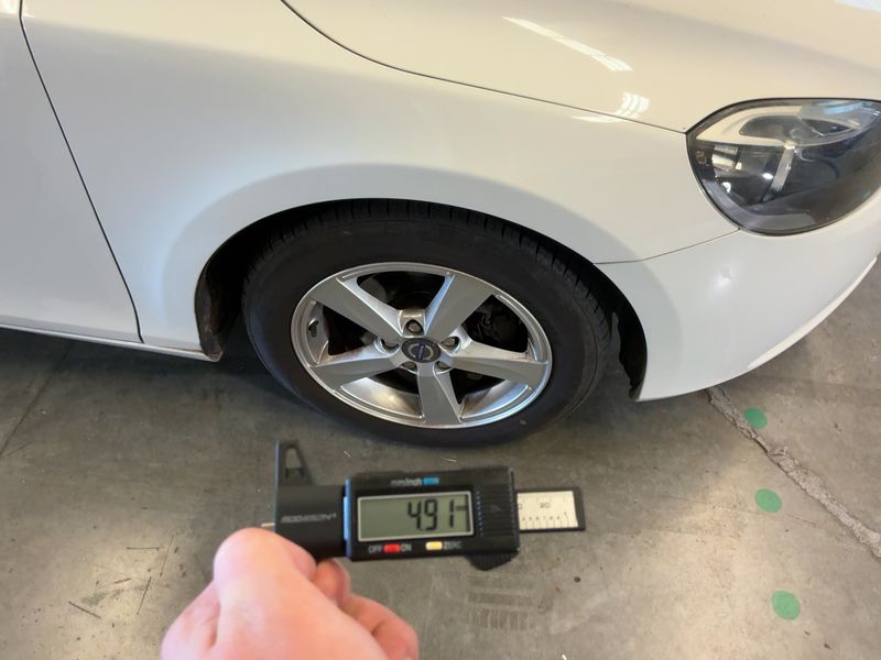 Volvo V40 1.6 D2 Momentum 2013 – снимка 11