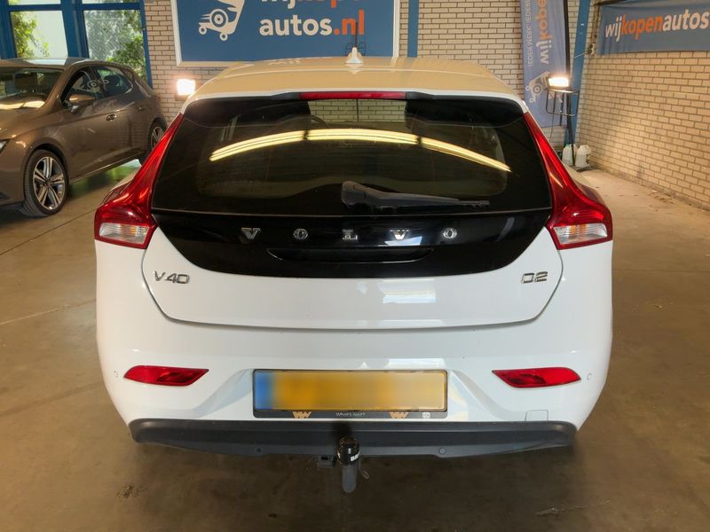 Volvo V40 1.6 D2 Momentum 2013 – снимка 7