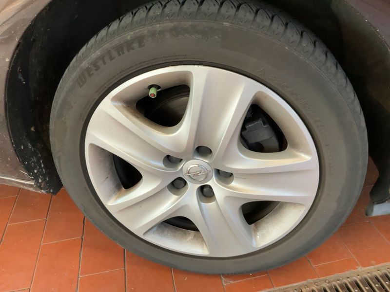 Opel Zafira Tourer 1.4 Turbo Edition 2013 – снимка 11