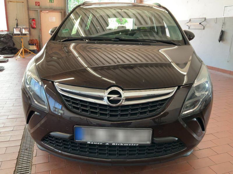 Opel Zafira Tourer 1.4 Turbo Edition 2013 – снимка 14