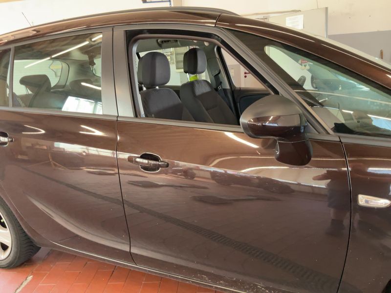 Opel Zafira Tourer 1.4 Turbo Edition 2013 – снимка 10