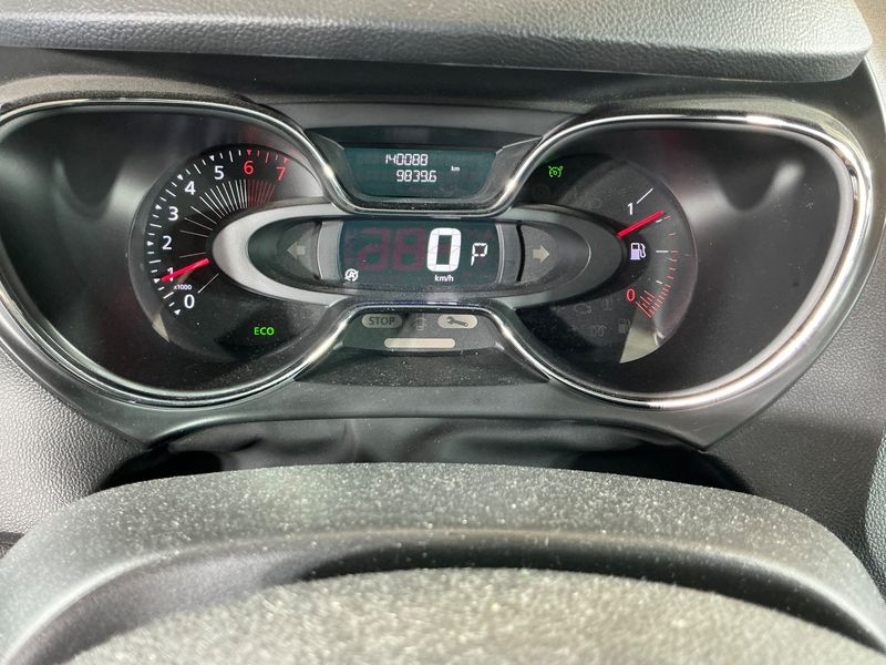 Renault Captur 1.2 TCe Energy Zen 2016 – снимка 18