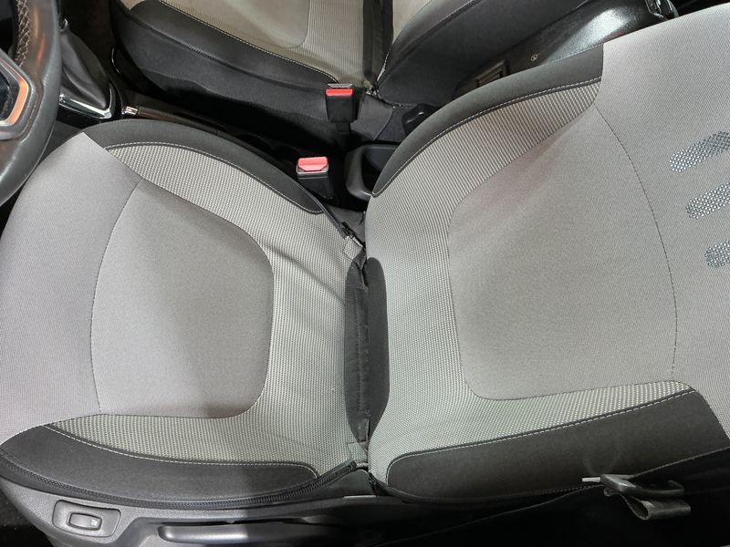 Renault Captur 1.2 TCe Energy Zen 2016 – снимка 23