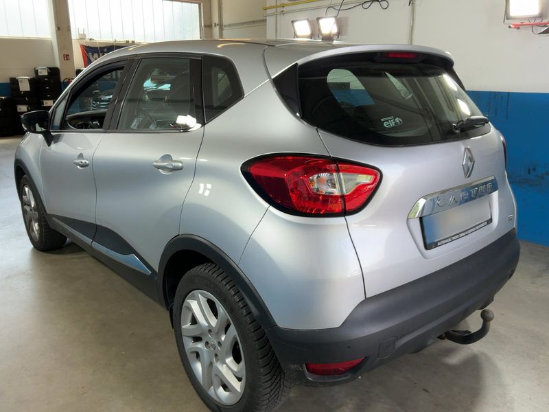 Renault Captur 1.2 TCe Energy Zen 2016 – снимка 6