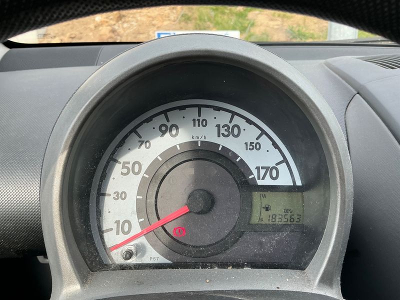 Peugeot 107 1.0 Urban 2009 – снимка 4