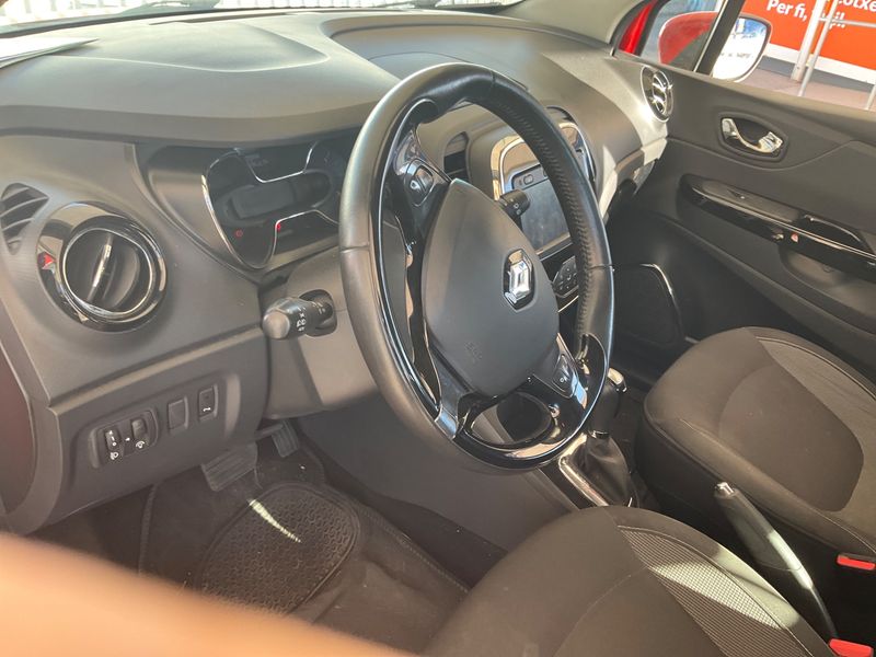Renault Captur 1.5 dCi Intens 2014 – снимка 35
