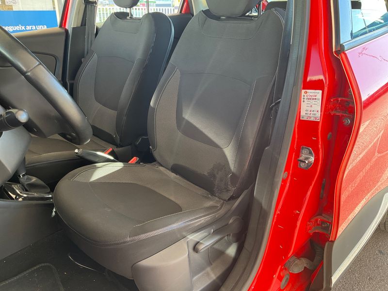 Renault Captur 1.5 dCi Intens 2014 – снимка 31
