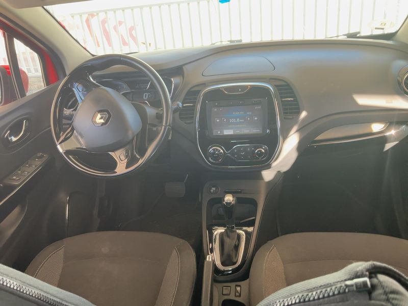 Renault Captur 1.5 dCi Intens 2014 – снимка 17