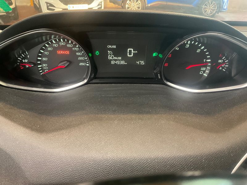 Peugeot 308 1.6 Blue-HDi Active Business 2016 – снимка 18