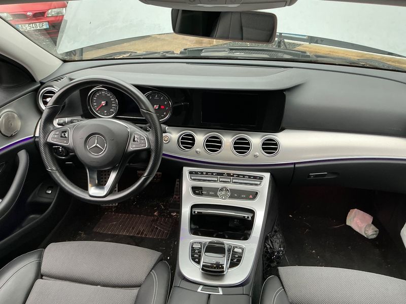 Mercedes-Benz E-Klasse E 200 T Avantgarde 2016 – снимка 17