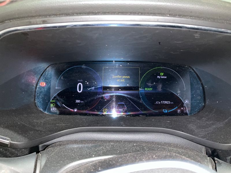 Renault Arkana 1.6 Hybrid E-Tech R.S. Line 2022 – снимка 18