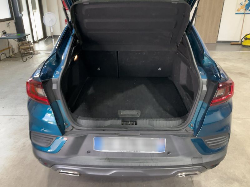 Renault Arkana 1.6 Hybrid E-Tech R.S. Line 2022 – снимка 15