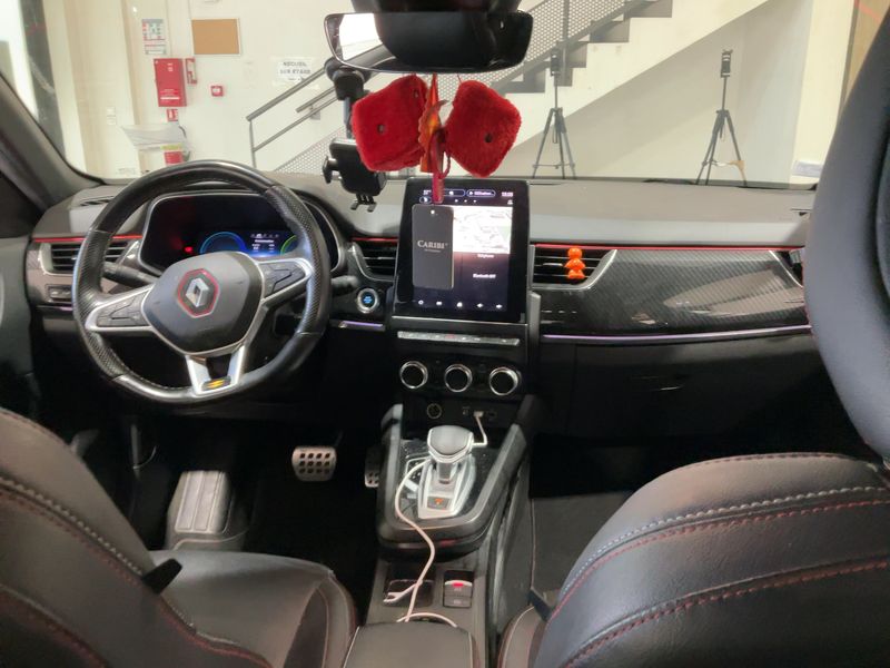 Renault Arkana 1.6 Hybrid E-Tech R.S. Line 2022 – снимка 17
