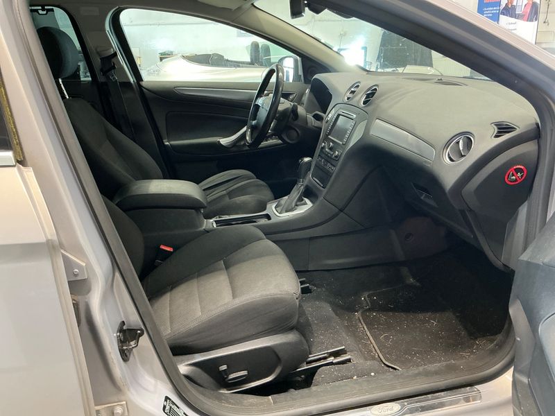 Ford Mondeo 2.0 EcoBoost Titanium 2010 – снимка 3