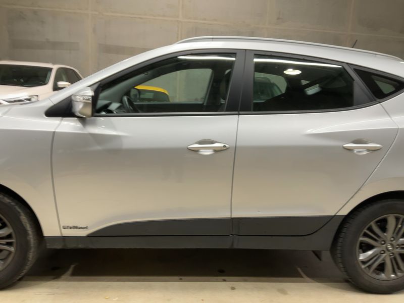 Hyundai ix35 2.0 CRDi FIFA World Cup Edition AWD 2015 – снимка 4