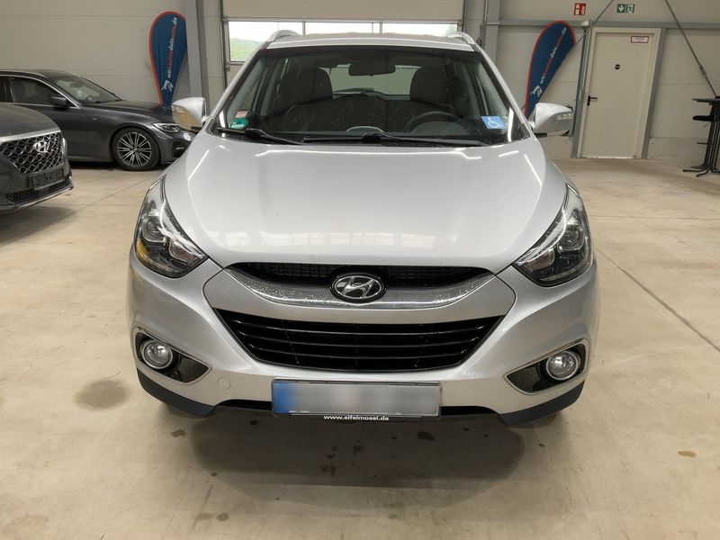 Hyundai ix35 2.0 CRDi FIFA World Cup Edition AWD 2015 – снимка 14