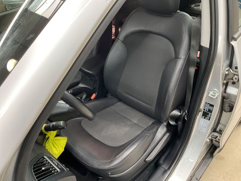 Hyundai ix35 2.0 CRDi FIFA World Cup Edition AWD 2015 – снимка 26