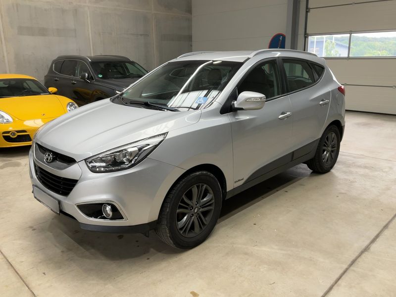 Hyundai ix35 2.0 CRDi FIFA World Cup Edition AWD 2015 – снимка 1