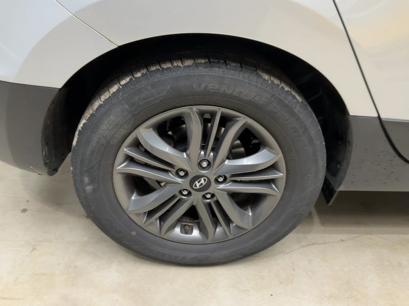 Hyundai ix35 2.0 CRDi FIFA World Cup Edition AWD 2015 – снимка 9
