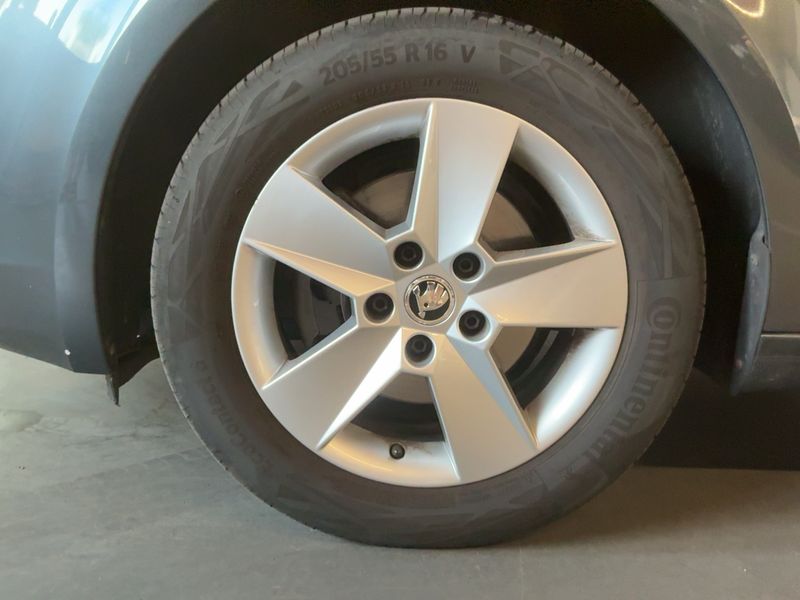 Skoda Octavia 1.4 TSI Ambition 2015 – снимка 3