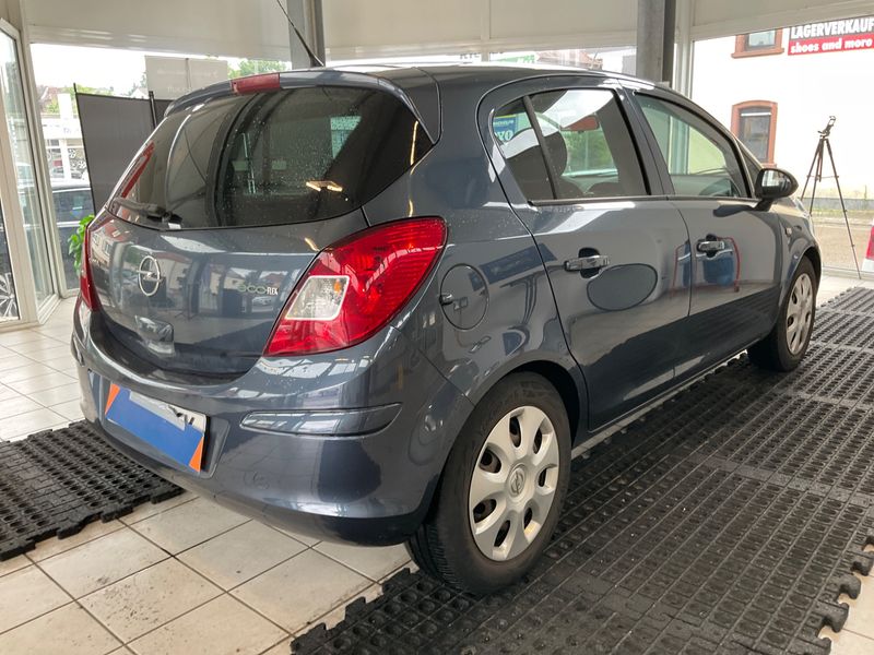 Opel Corsa 1.2 Edition "111 Jahre" 2010 – снимка 2