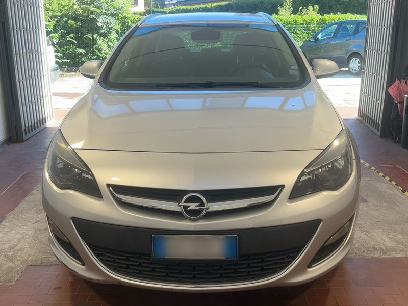 Opel Astra 2.0 CDTI Cosmo 2014 – снимка 14