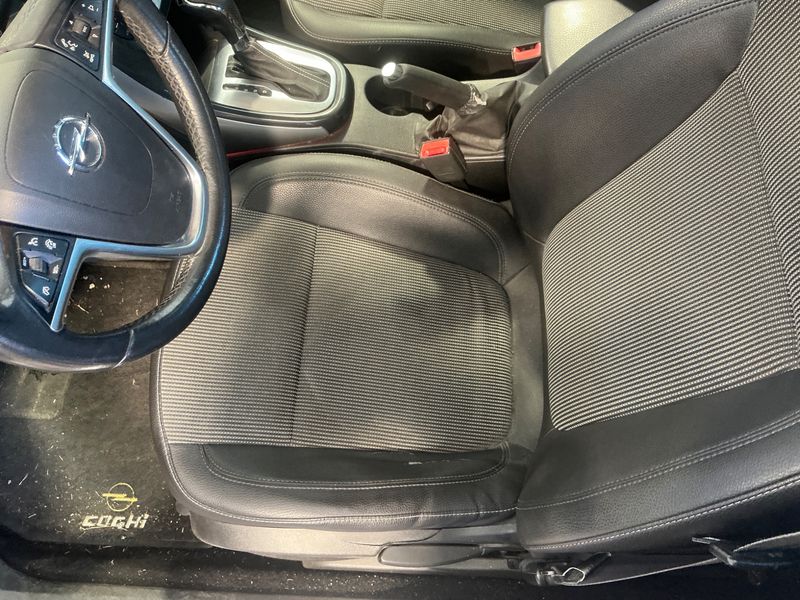 Opel Astra 2.0 CDTI Cosmo 2014 – снимка 21