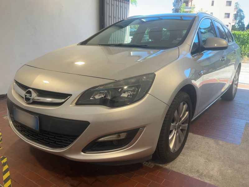 Opel Astra 2.0 CDTI Cosmo 2014 – снимка 1