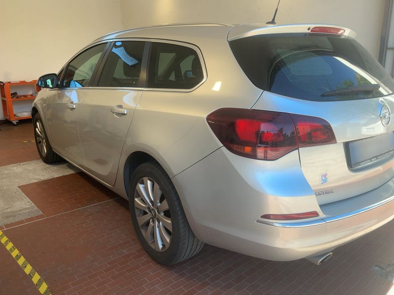 Opel Astra 2.0 CDTI Cosmo 2014 – снимка 6
